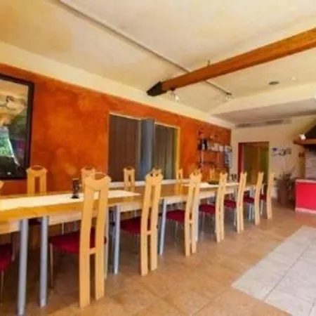 Hotel In Pomer Mit Privatem Pool