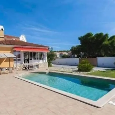 In Pomer Mit Privatem Pool